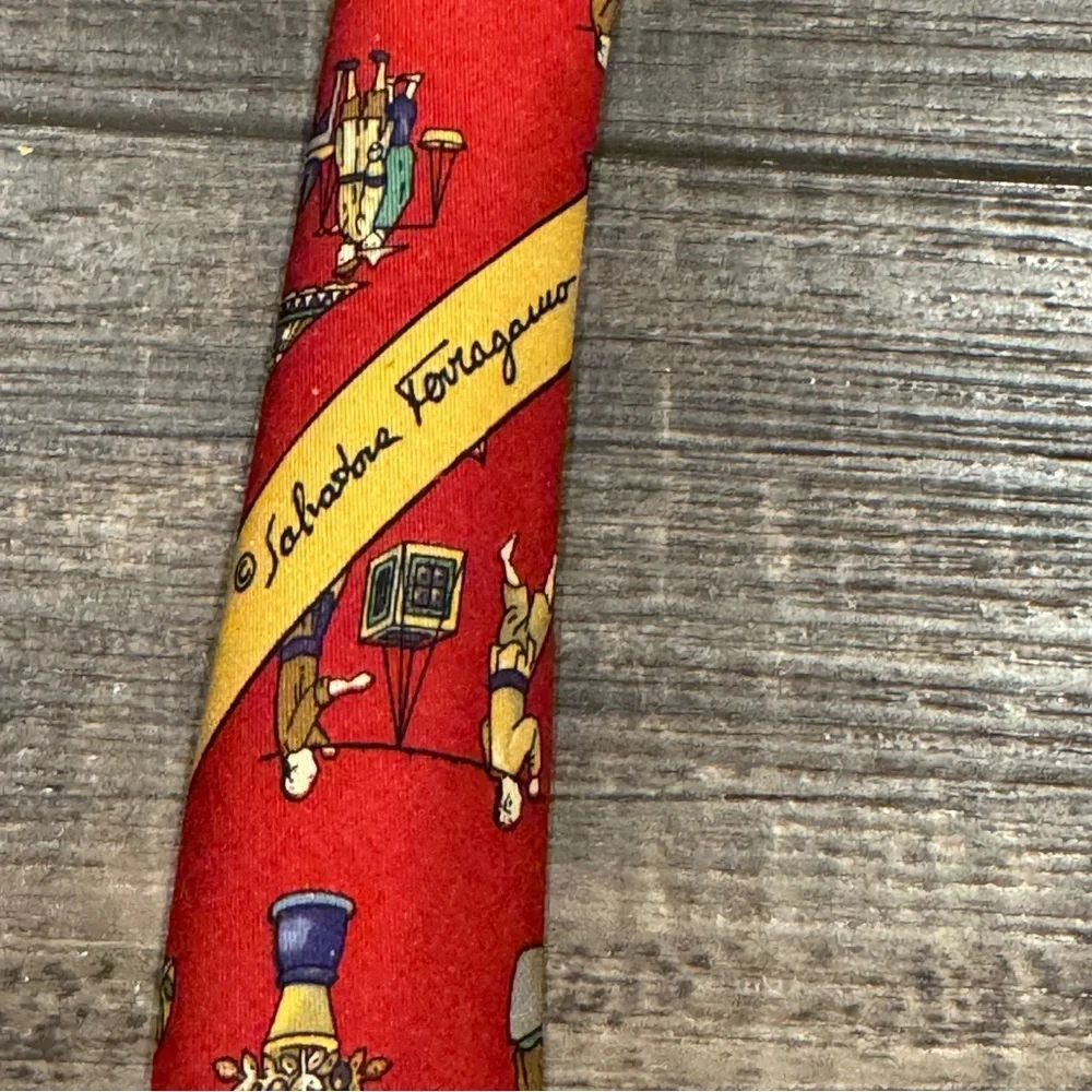 Salvatore Ferragamo Silk Tie Red Asian Scene Novelty Print Made in Italy